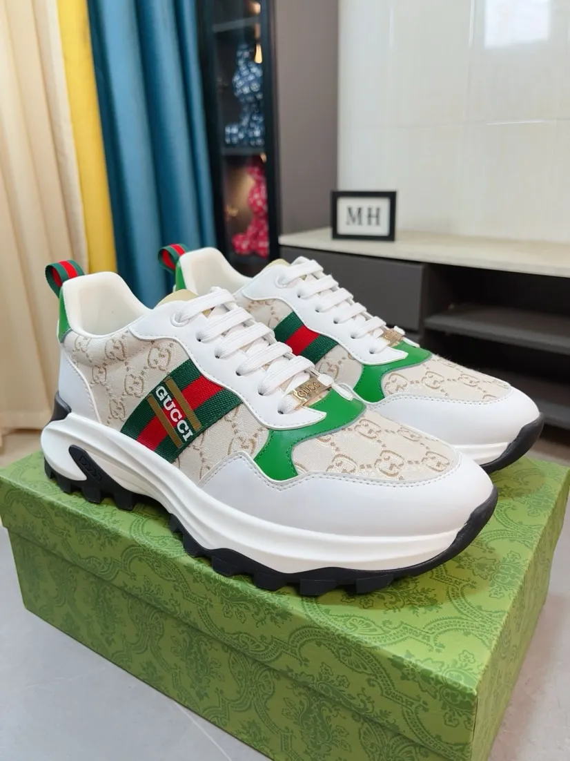 Men's shoes 💰458🌹🌹[GUCCI] Gucci's new lace-up casual men's shoes are on the market first, and the materials and workmanship are superior to all versions on the market. The highest quality shipped first-layer cowhide with imported original perforated materials➕Genuine leather lining, privately molded soft outsole, high foot comfort, imported special materials highlight the brand's unique charm, high-end customization 38-44